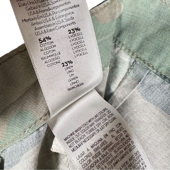 MOTHER The Shaker Chop Crop High Waist Straight Ankle Crop Jeans in camo - Picture 12 of 16